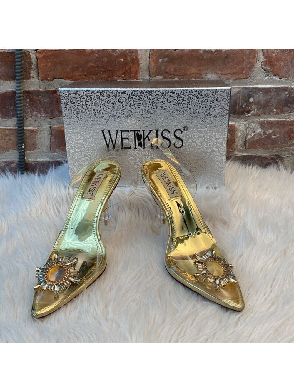 Wetkiss Clear and Gold Slingback Heels, Size 9 - Picture 15 of 17